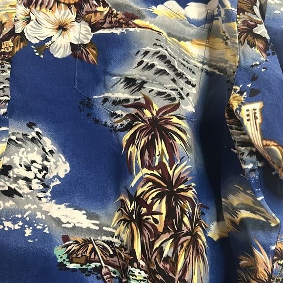 Hilo Hattie The Hawaiian Original shirt in Large. Coconut tree beach pattern - Picture 3 of 4